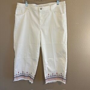 Chico's‎ Women's White Perfect Stretch Girlfriend Straight Leg Capri Jeans 16